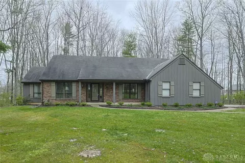 866 Cedar Dr, Loveland, OH 45140