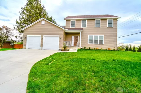 4487 Straight Arrow Rd, Beavercreek, OH 45430