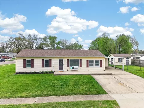 705 Julia Dr, Franklin, OH 45005