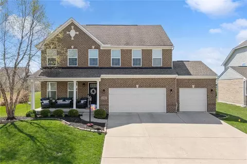9755 Crooked Creek Dr, Centerville, OH 45458