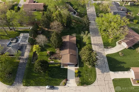 7850 Raintree Rd, Centerville, OH 45459 photo 2