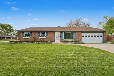 301 Porter Dr, Englewood, OH 45322