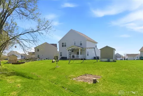 Exterior - 7900 Timberview Ct, Franklin, OH 45005 photo 7 of 9