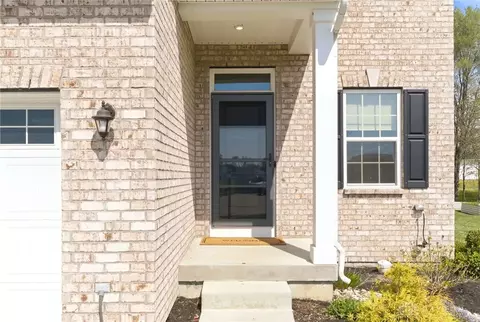 Entry Way - 7900 Timberview Ct, Franklin, OH 45005 photo 1 of 10
