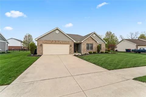 15 Ash Knoll Dr, Pleasant Hill, OH 45359