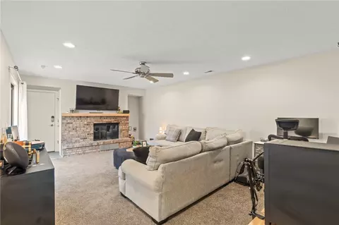 Living - 957 Pine Needles Dr, Centerville, OH 45458 photo 1 of 2