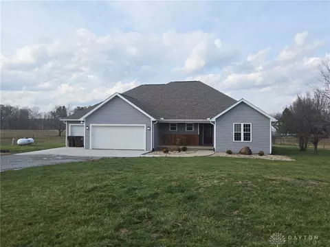 895 Hale Rd, Wilmington, OH 45177