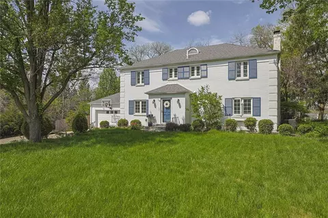 119 Lookout Dr, Oakwood, OH 45409