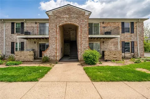 2277 Crew Cir, West Carrollton, OH 45439