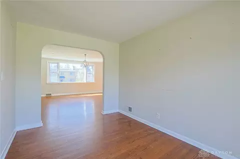 Living - 1536 Saint Clair Ave, Cincinnati, OH 45231 photo 6 of 6