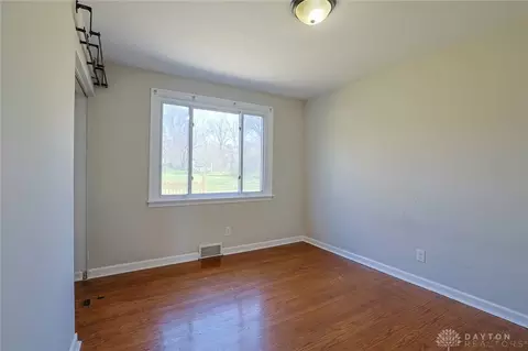 Bedroom - 1536 Saint Clair Ave, Cincinnati, OH 45231 photo 5 of 6