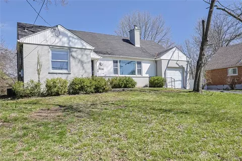 Exterior - 1536 Saint Clair Ave, Cincinnati, OH 45231 photo 2 of 9