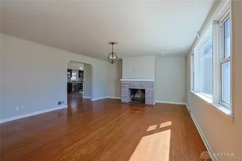 Living - 1536 Saint Clair Ave, Cincinnati, OH 45231 photo 3 of 6