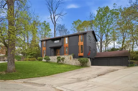 5082 Jameswood Cir, Kettering, OH 45429