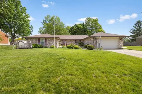 6330 Rangeview Dr, Dayton, OH 45415