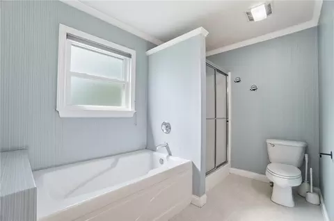 Bath - 398 Greystone Dr, Centerville, OH 45458 photo 3 of 8