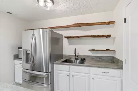 Kitchen - 398 Greystone Dr, Centerville, OH 45458 photo 8 of 8
