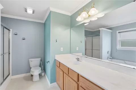 Bath - 398 Greystone Dr, Centerville, OH 45458 photo 1 of 8