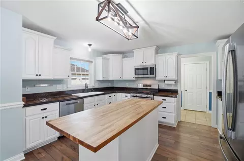 Kitchen - 398 Greystone Dr, Centerville, OH 45458 photo 1 of 8