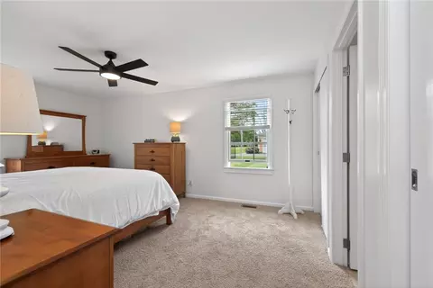 Bedroom - 1524 Lindenhurst Dr, Centerville, OH 45459 photo 3 of 7