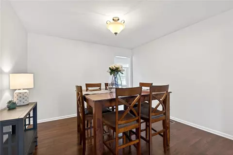 Dining - 1524 Lindenhurst Dr, Centerville, OH 45459 photo 1 of 2