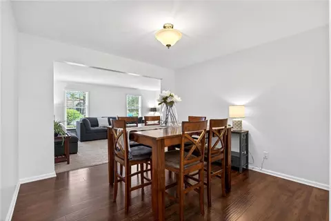 Dining - 1524 Lindenhurst Dr, Centerville, OH 45459 photo 2 of 2