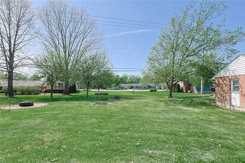 Exterior - 9117 Stephanie St, Centerville, OH 45458 photo 10 of 14