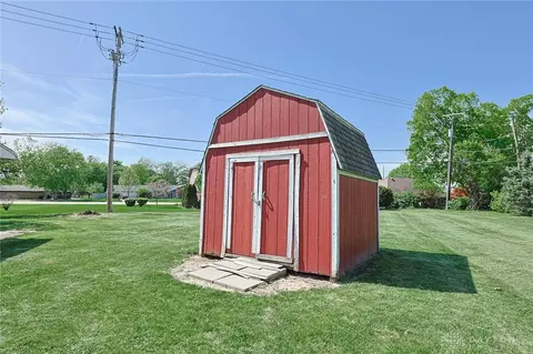 Exterior - 9117 Stephanie St, Centerville, OH 45458 photo 11 of 14