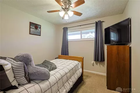 Bedroom - 9117 Stephanie St, Centerville, OH 45458 photo 6 of 10