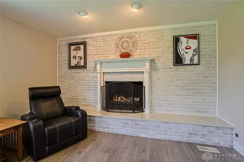 Living - 9117 Stephanie St, Centerville, OH 45458 photo 5 of 7
