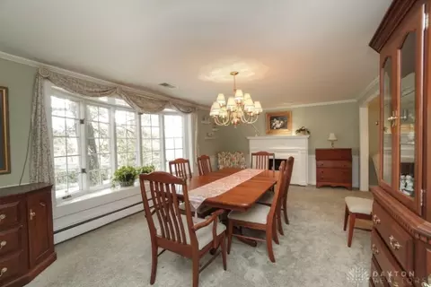 Dining - 3616 Cooper Rd, Cincinnati, OH 45241 photo 1 of 4