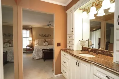 Bath - 3616 Cooper Rd, Cincinnati, OH 45241 photo 2 of 4