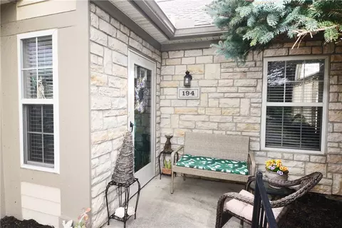 194 Villa Pointe Dr, Springboro, OH 45066