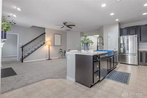 Kitchen - 1644 Summit Creek Dr, Centerville, OH 45458 photo 4 of 6