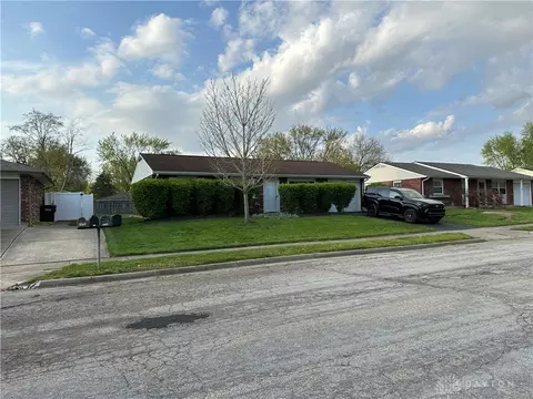 2216 Minnesota Dr, Xenia, OH 45385