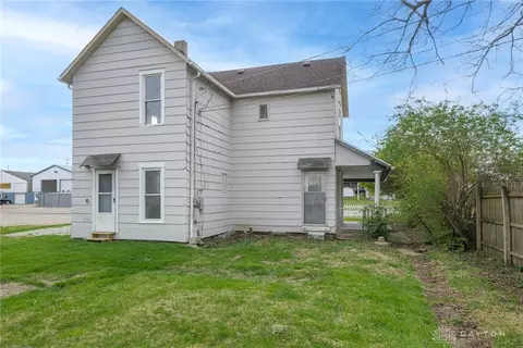 Exterior - 2210 Larch St, Springfield, OH 45503 photo 5 of 5