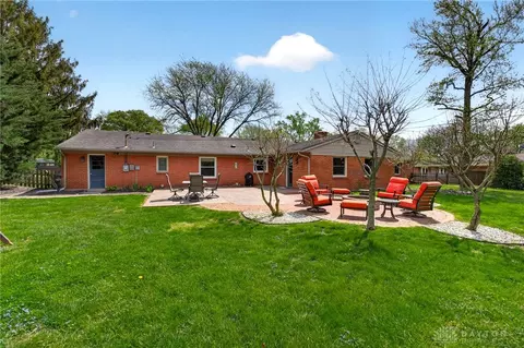 Exterior - 5583 Hugh Dr, Centerville, OH 45459 photo 4 of 8