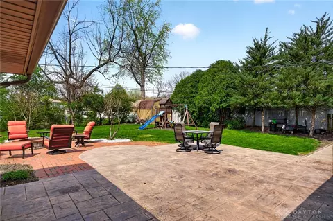 Exterior - 5583 Hugh Dr, Centerville, OH 45459 photo 6 of 8