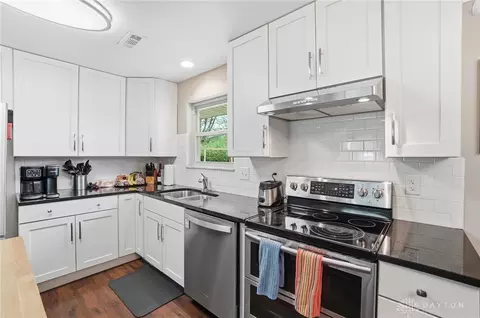 Kitchen - 4623 Woodwell Dr, Kettering, OH 45440 photo 3 of 5