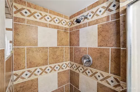 Bath - 4623 Woodwell Dr, Kettering, OH 45440 photo 4 of 6