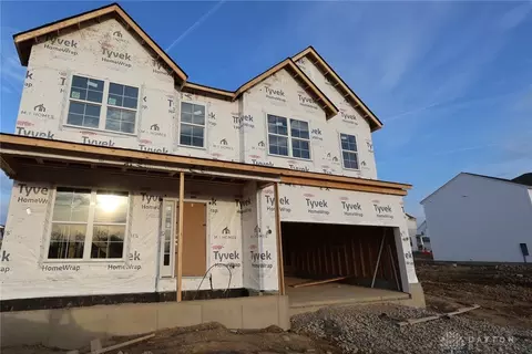 401 Crossing Ln #8356, Centerville, OH 45459