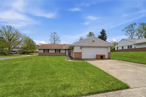 4360 Wallington Dr, Kettering, OH 45440