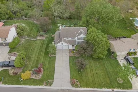 View/Area - 5642 Bluepine Dr, Cincinnati, OH 45247 photo 2 of 5