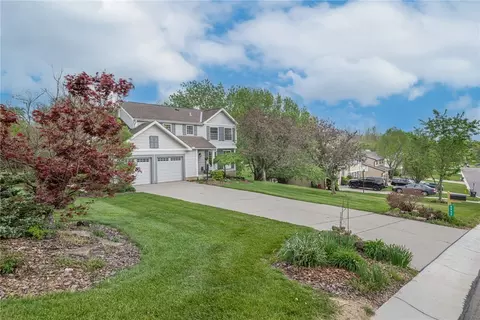 Exterior - 5642 Bluepine Dr, Cincinnati, OH 45247 photo 2 of 23