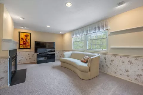 Living - 5642 Bluepine Dr, Cincinnati, OH 45247 photo 3 of 5