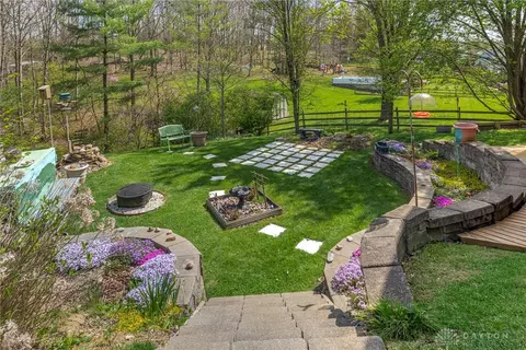 Exterior - 5642 Bluepine Dr, Cincinnati, OH 45247 photo 11 of 23
