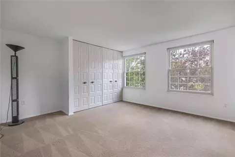 Bedroom - 5642 Bluepine Dr, Cincinnati, OH 45247 photo 5 of 8
