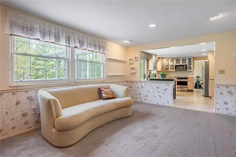 Living - 5642 Bluepine Dr, Cincinnati, OH 45247 photo 5 of 5
