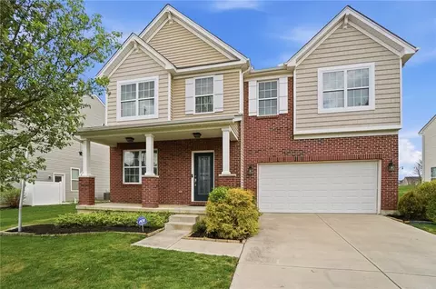 2571 Sunset Maple Dr, Tipp City, OH 45371