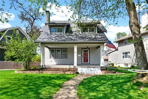 11 Forrer Blvd, Oakwood, OH 45419